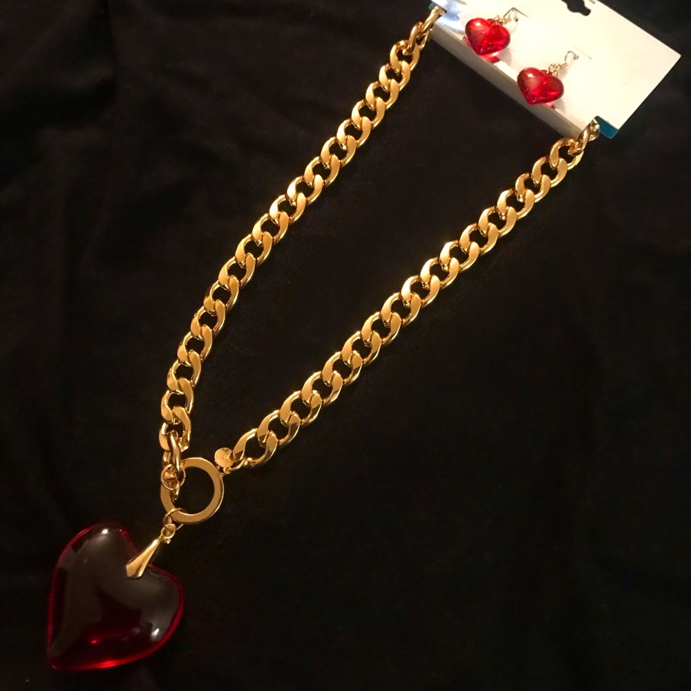 Gold rope necklace w/ red heart accent & earrings